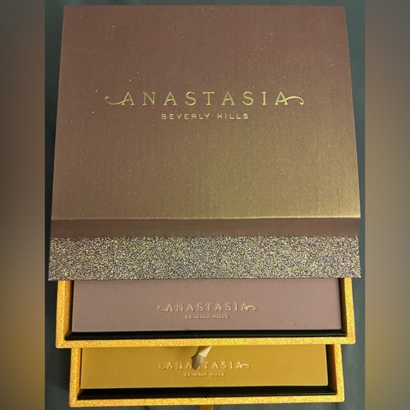 Anastasia Beverly Hills Vault Palette - Picture 1 of 7